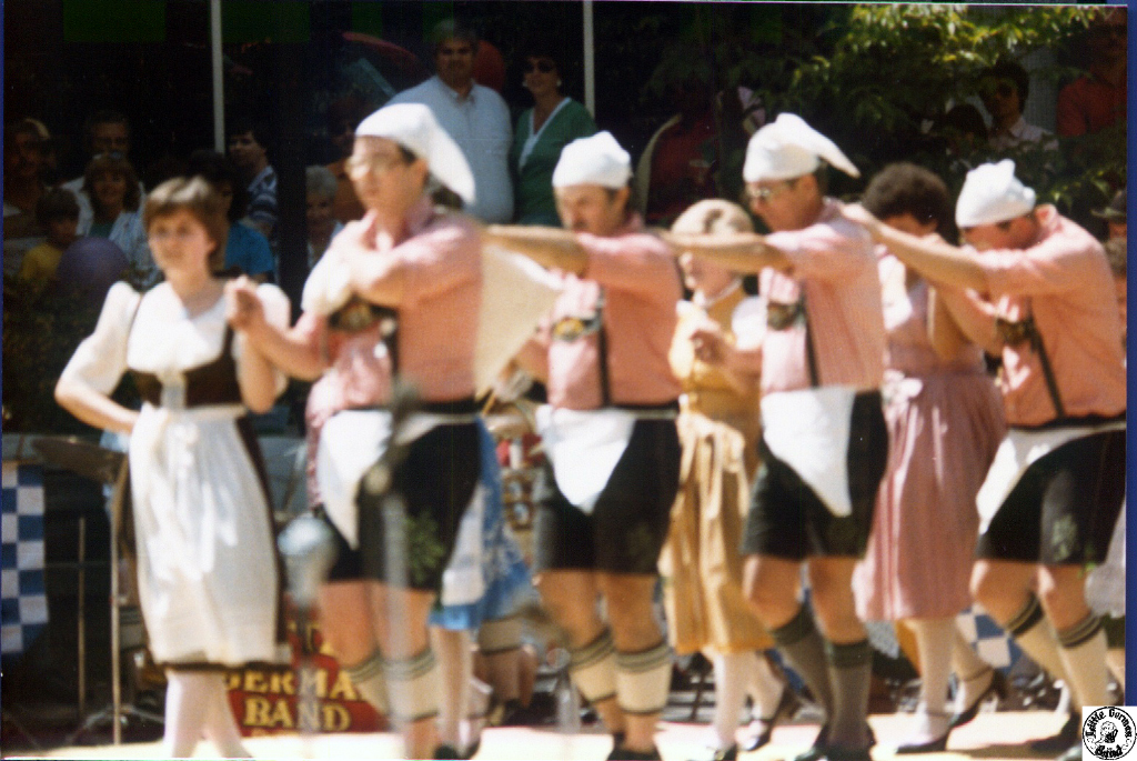 1980 04 20 14 Fayetteville St Mall.jpg